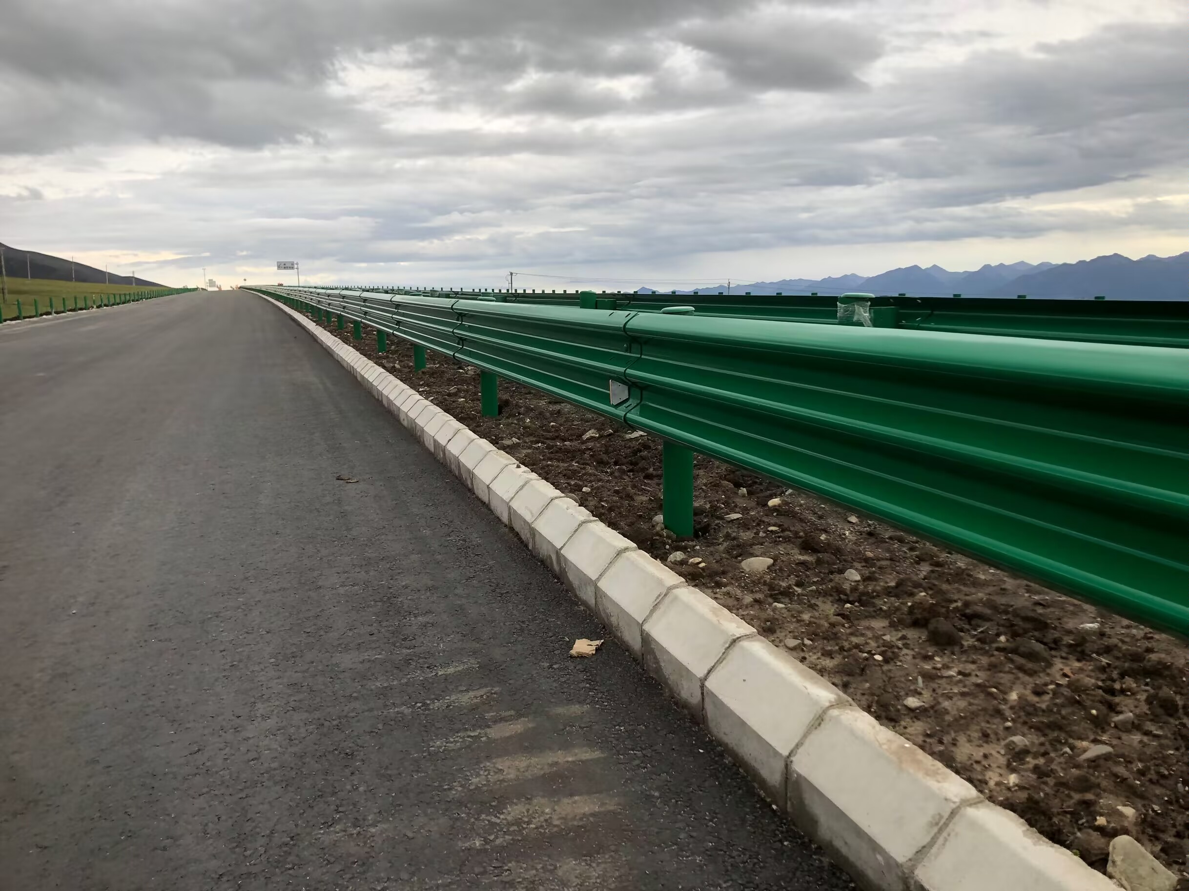 椒江区乡村公路波形护栏高速公路波形护栏 - 推荐